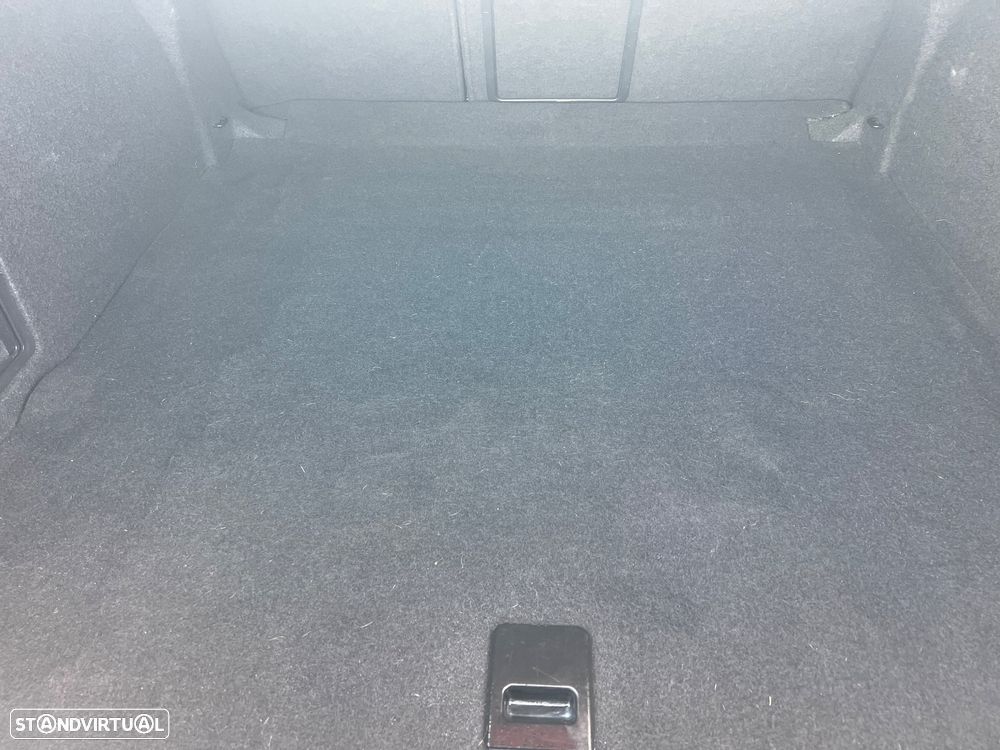 VW Passat 1.6 TDI Confortline - 18