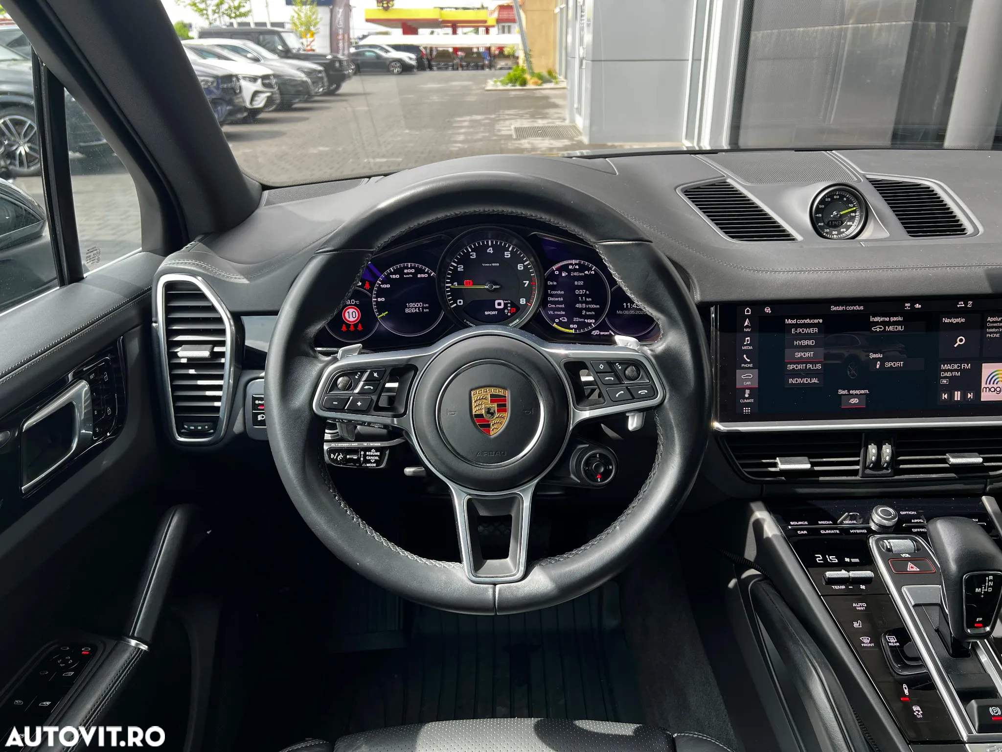 Porsche Cayenne - 12