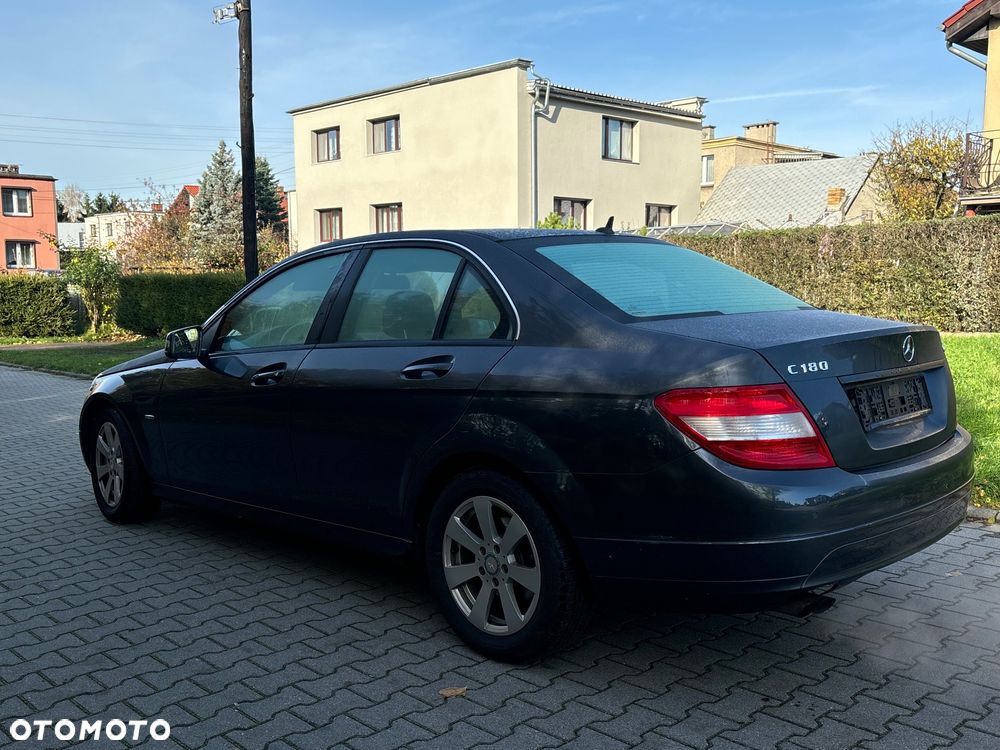 Mercedes-Benz Klasa C 180 T BlueEFFICIENCY 7G-TRONIC - 7