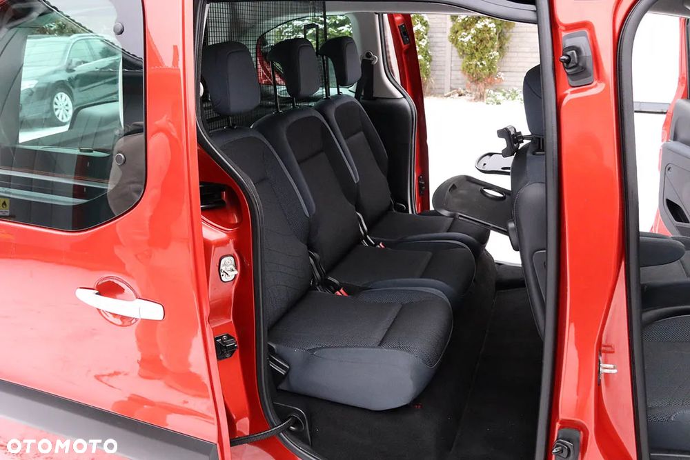 Peugeot Partner 110 Family - 25