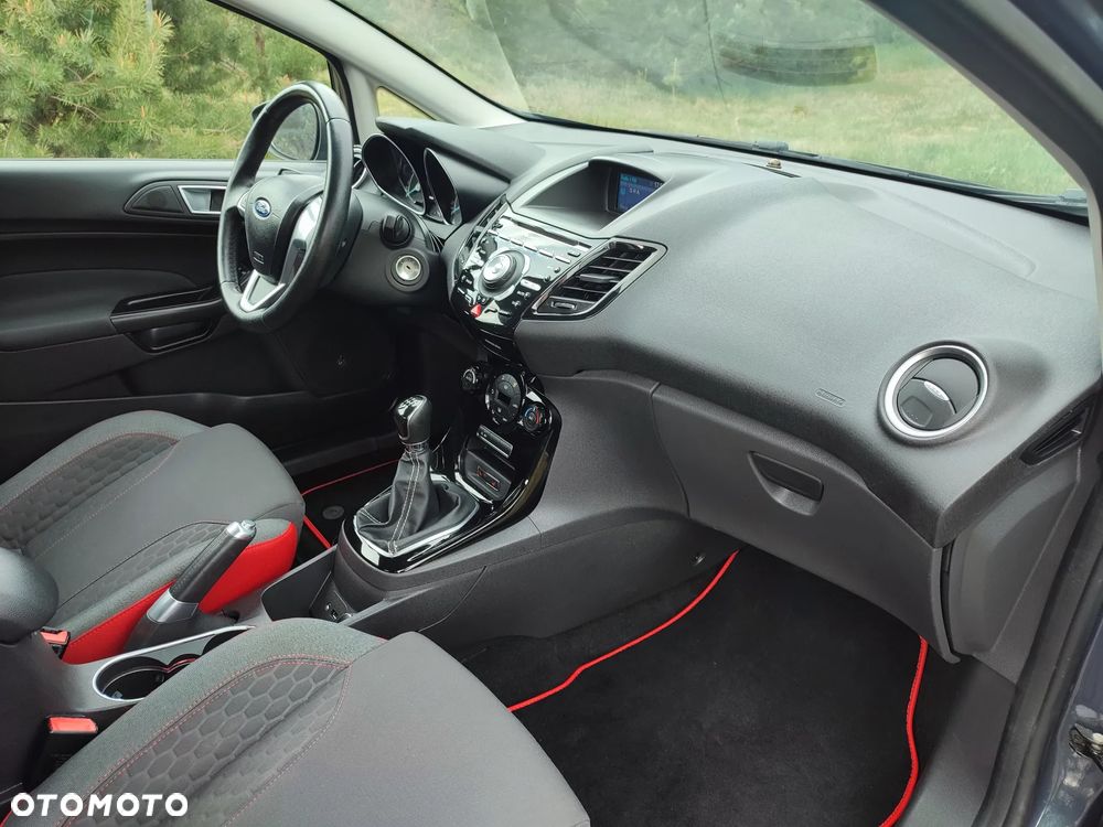 Ford Fiesta 1.0 EcoBoost STart-Stop ST-LINE - 26