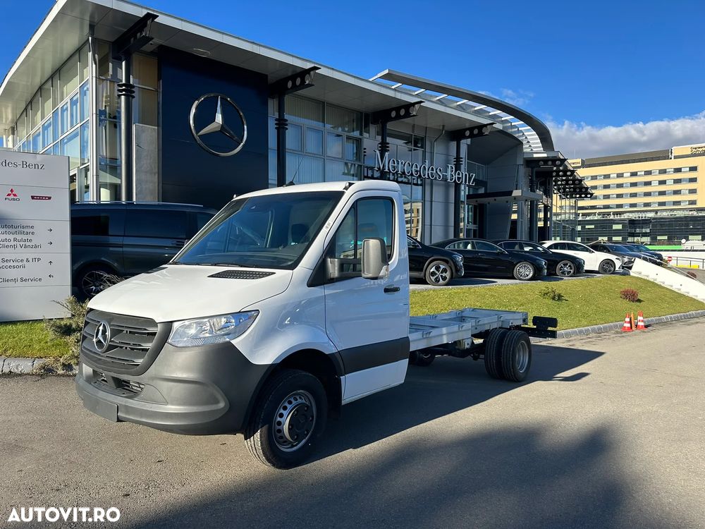 Mercedes-Benz Sprinter 517 CDI CD L2 170 CP RWD 9AT - 1