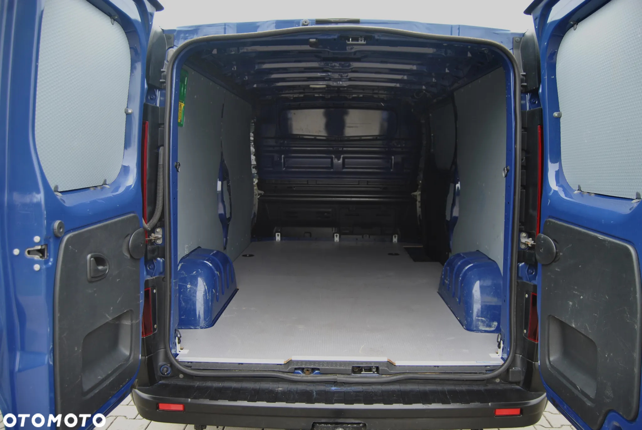 Nissan NV 300 - 9