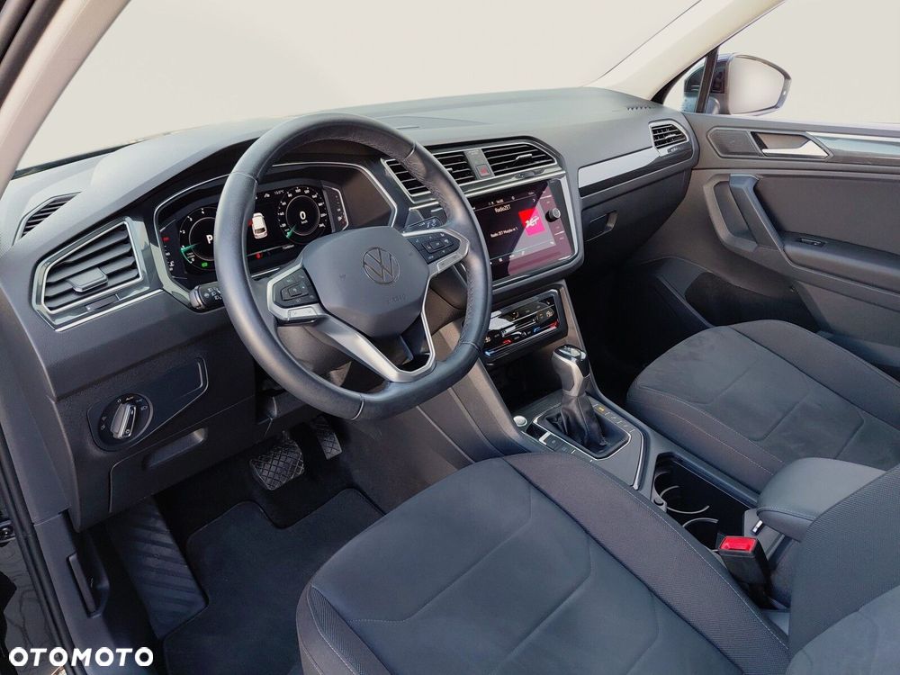 Volkswagen Tiguan 1.5 eTSI Elegance DSG - 17