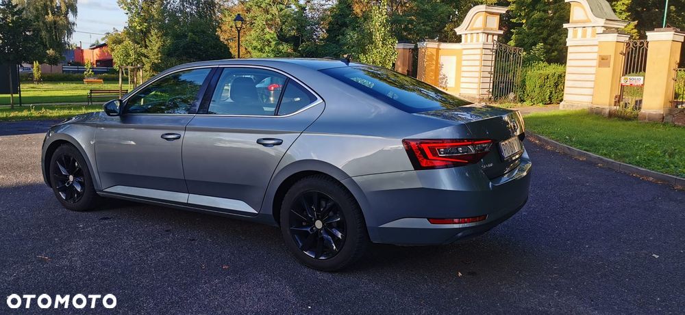 Skoda Superb 1.8 TSI Ambition DSG - 14