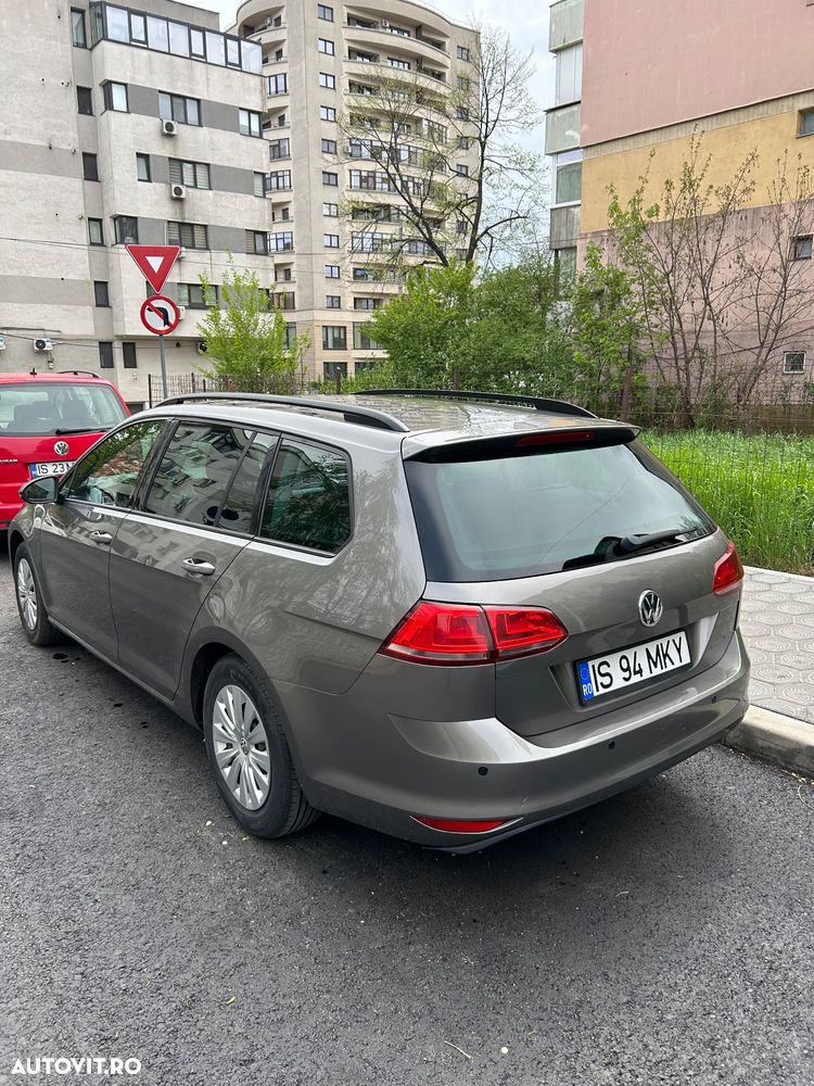 Volkswagen Golf - 3