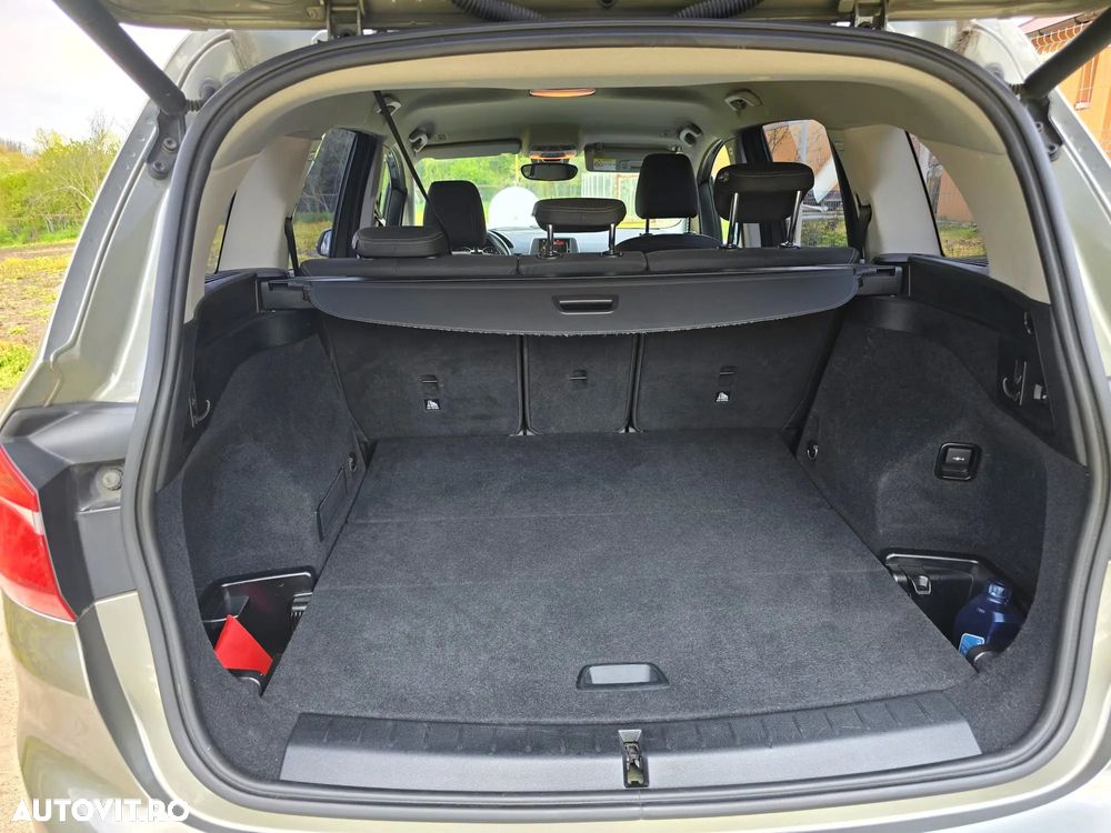 BMW Seria 2 216d - 8