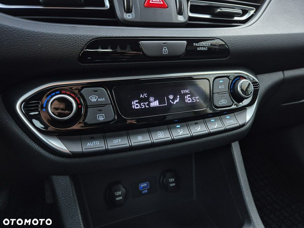 Hyundai i30 1.0 T-GDI Smart - 28