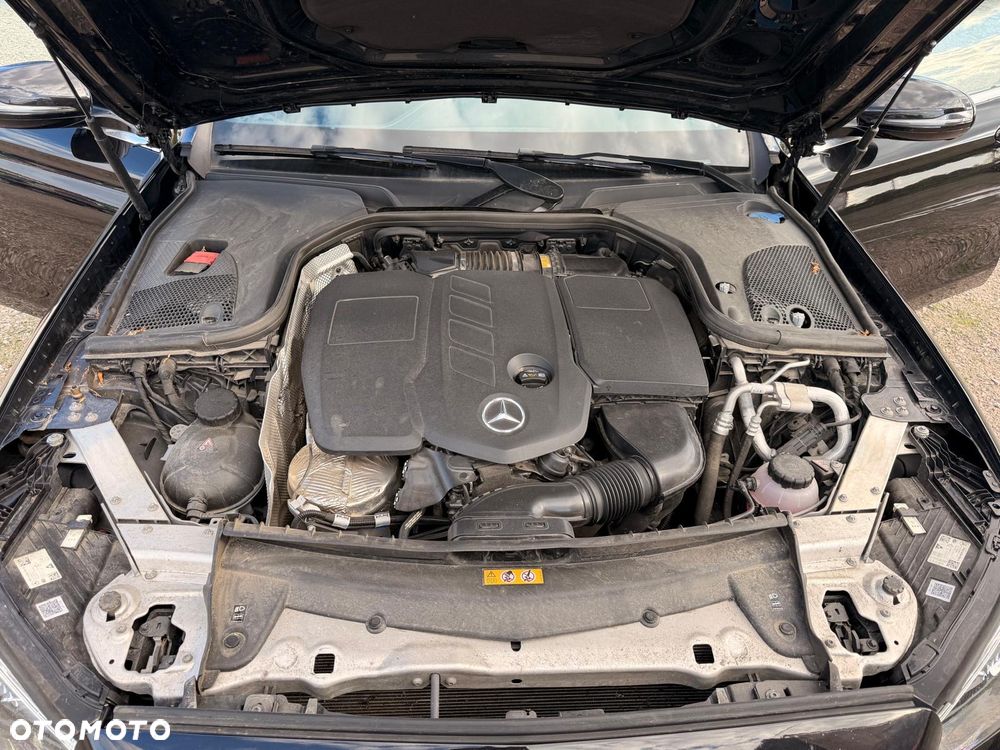 Mercedes-Benz Klasa E 220 d 4-Matic AMG/Avantgarde - 17
