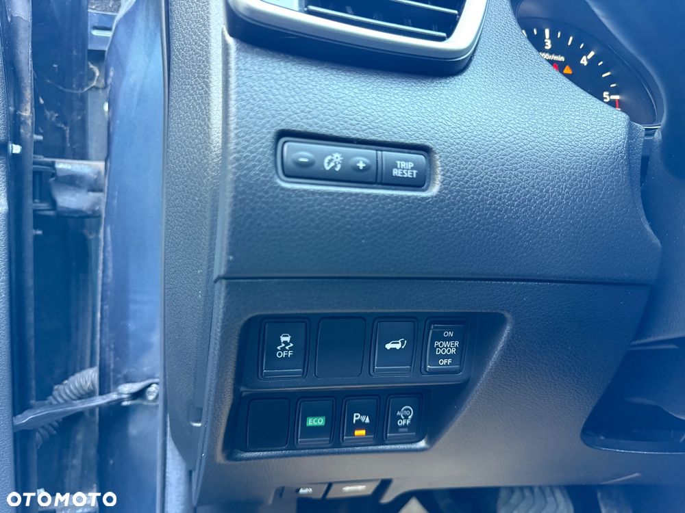 Nissan X-Trail 1.6 DCi Tekna 2WD Xtronic 7os - 17