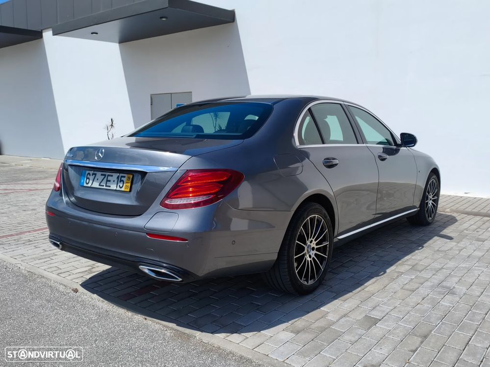 Mercedes-Benz E 300 de AMG Line - 19