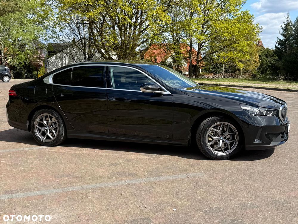 BMW Seria 5 520d xDrive - 7