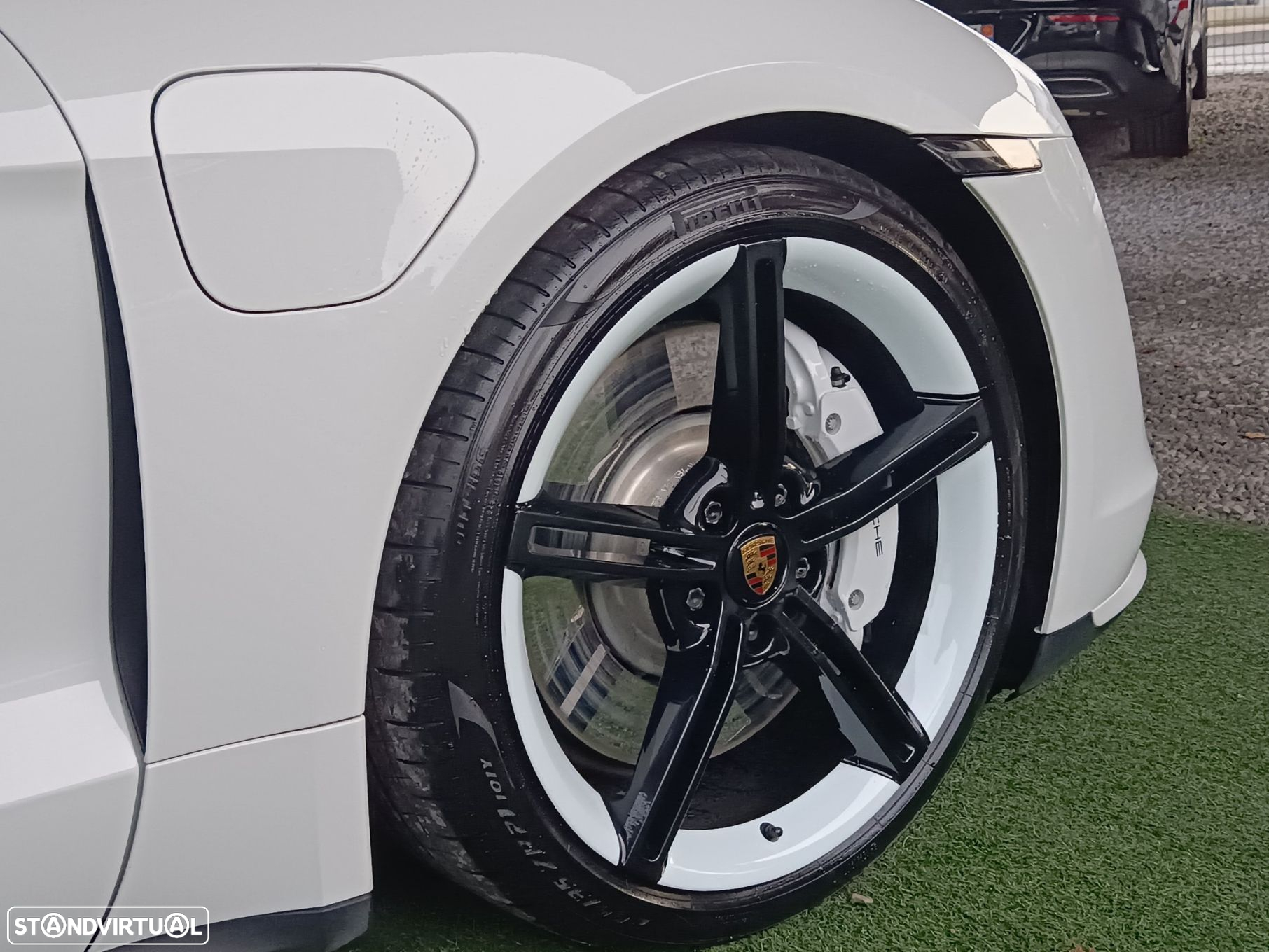 Porsche Taycan Turbo - 54