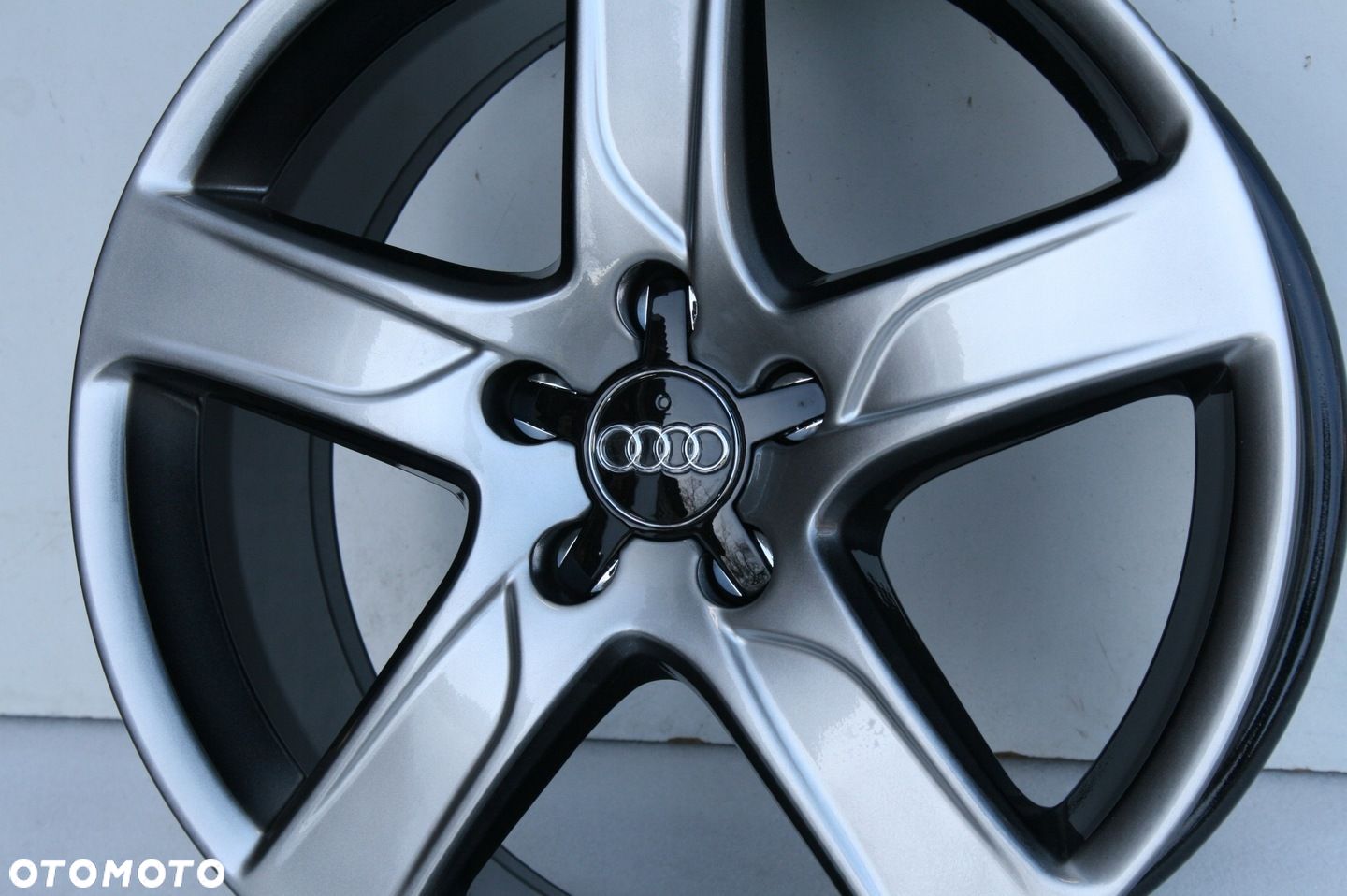 18 ORYGINALNE AUDI A6 Allroad A3 A4 A7 A8 Q5 Q3 Q2 - 1