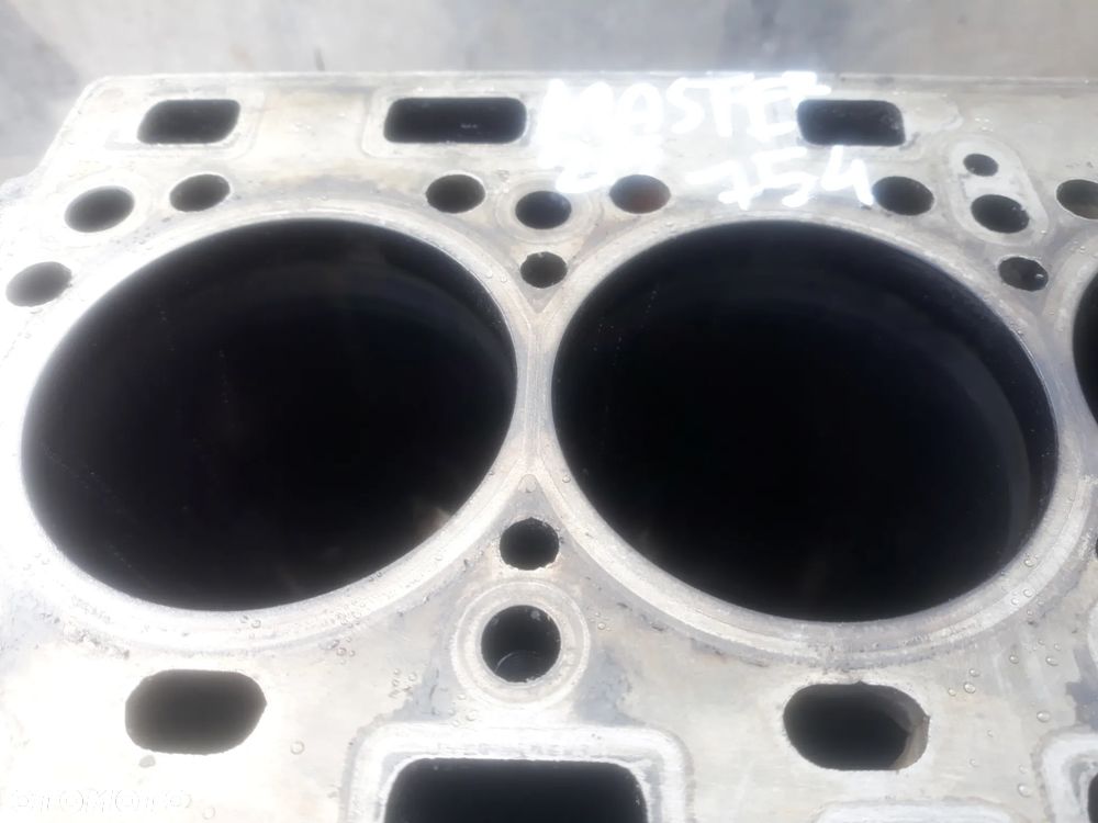 BLOK SILNIKA RENAULT MASTER II 2,5 DCI  G9UA754 - 6