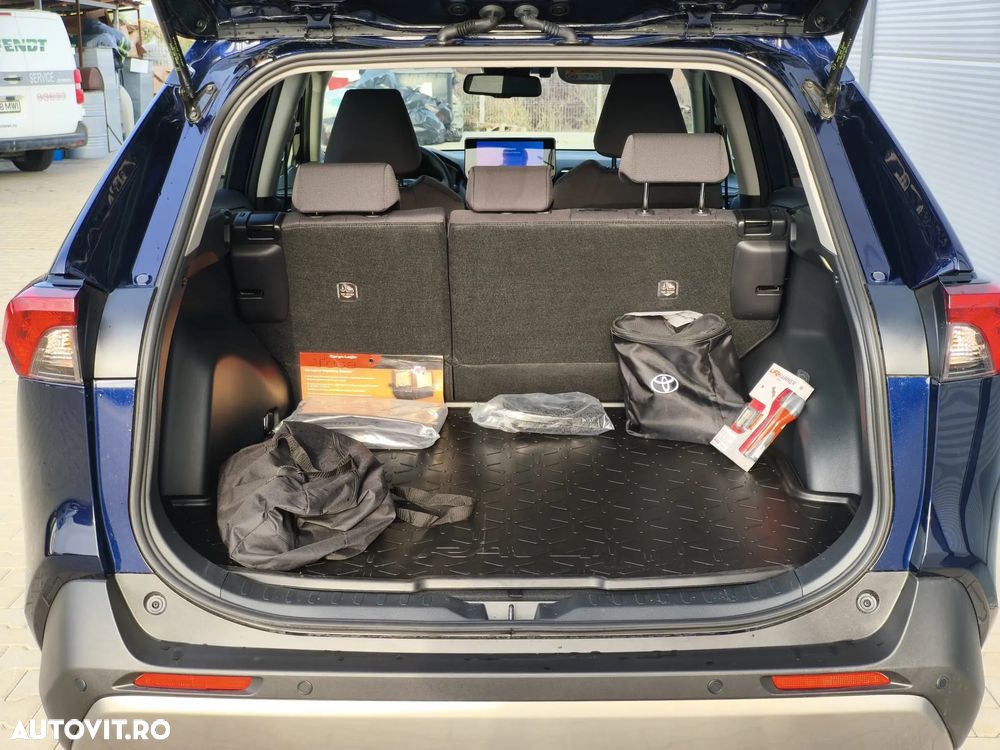 Toyota RAV4 - 4