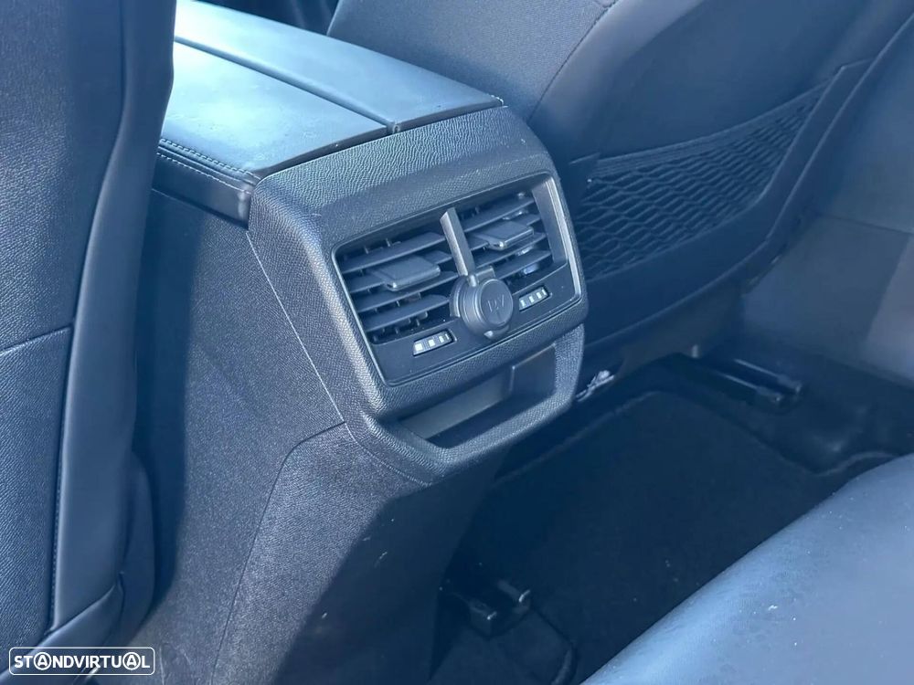 Peugeot 3008 PureTech 130 Stop & Start GPF EAT8 Allure - 17