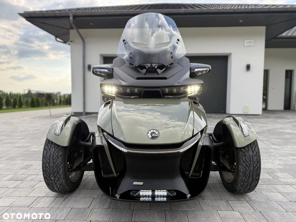 Can-Am Spyder - 34