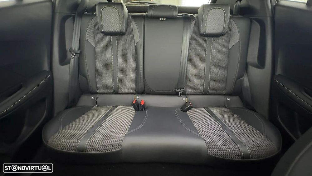 Peugeot 2008 1.2 PureTech GT Pack EAT8 - 46