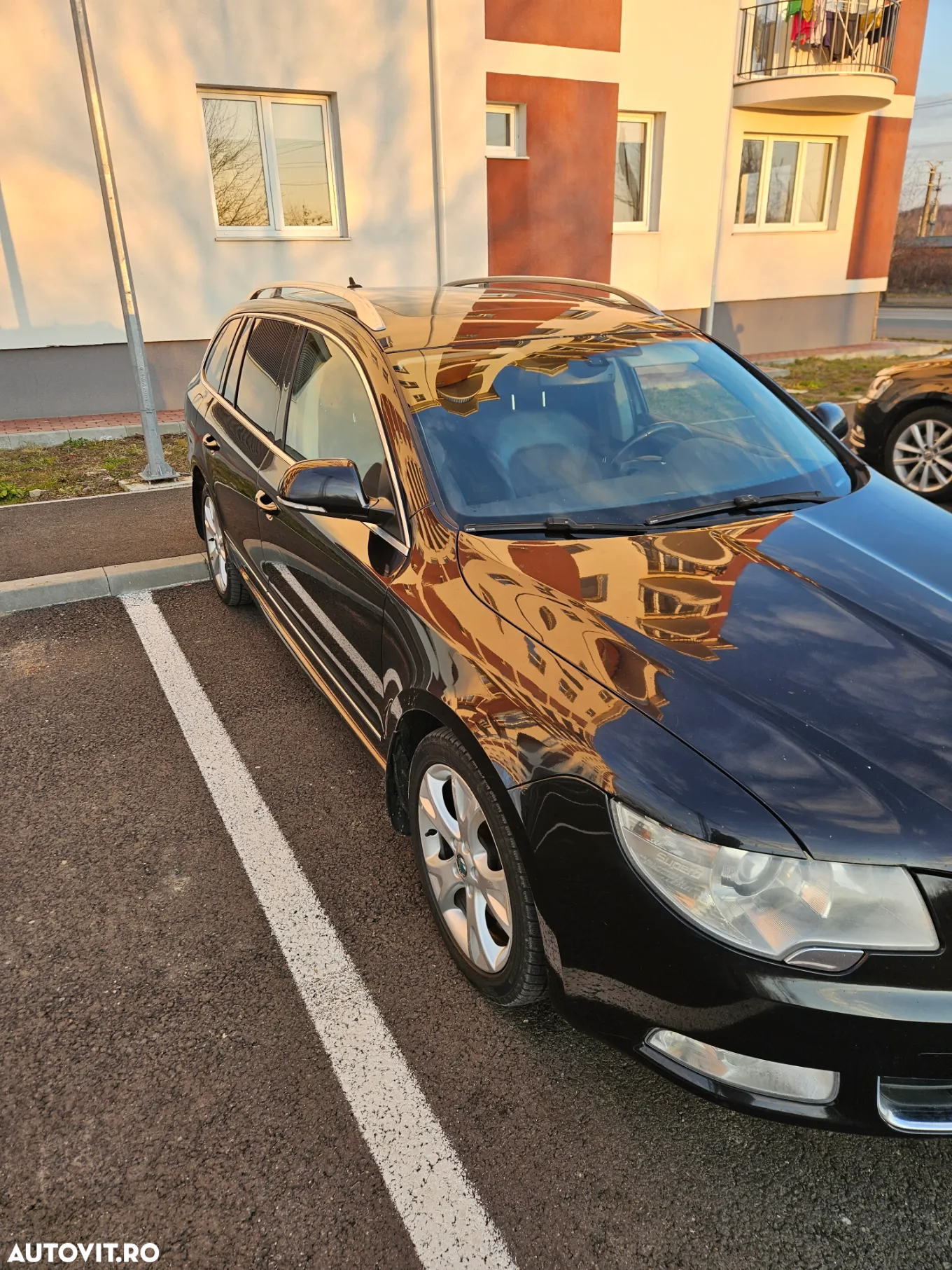 Skoda Superb Combi 2.0 TDI DSG Comfort - 2