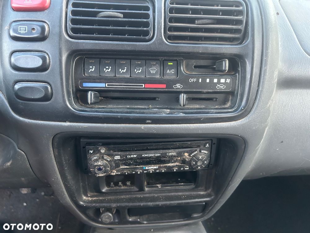 Suzuki Grand Vitara 2.5 V6 - 14