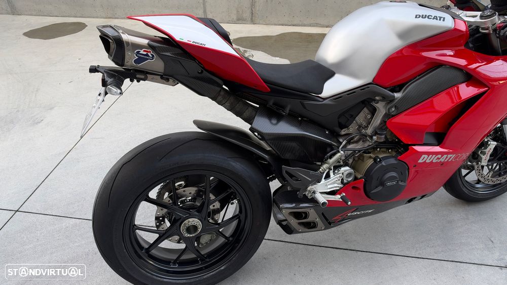 Ducati Panigale V4 Base - 6
