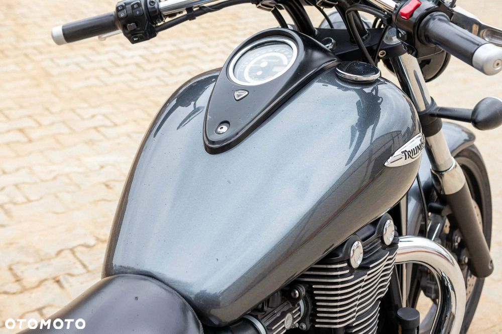 Triumph Thunderbird - 23