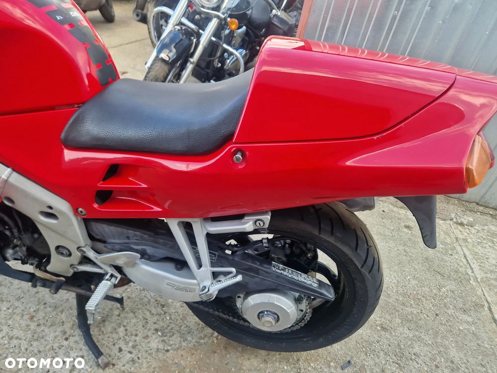 Honda VFR - 28