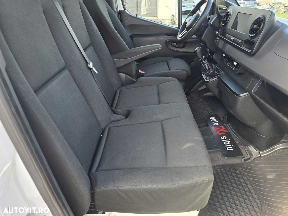 Mercedes-Benz Sprinter - 21