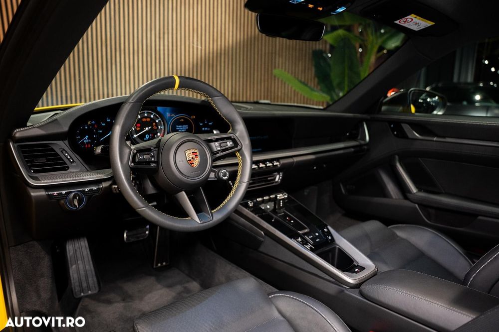 Porsche 911 4S PDK - 18