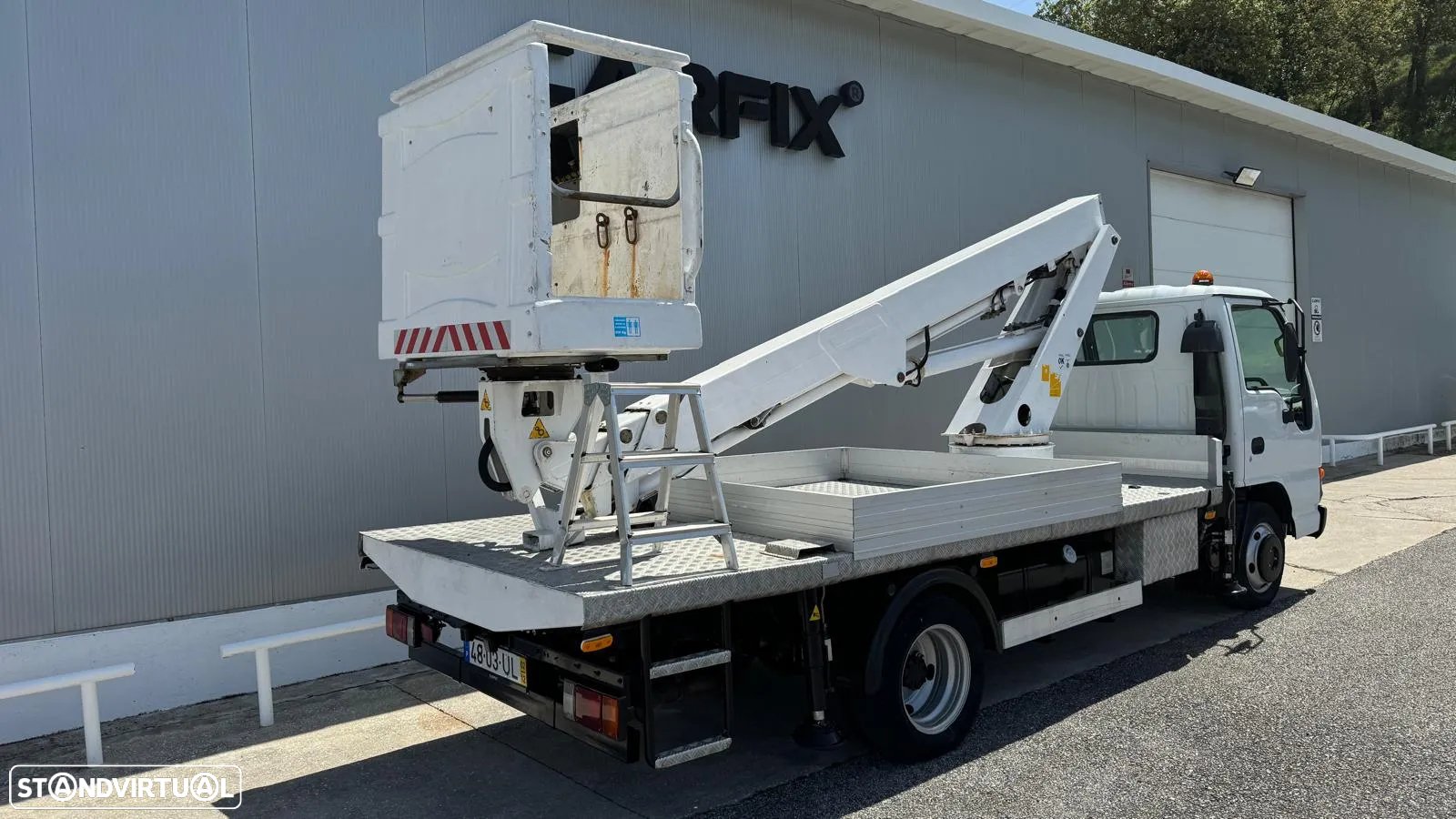 Isuzu NKR 77L-5D C/ Cesto elevatório - 7