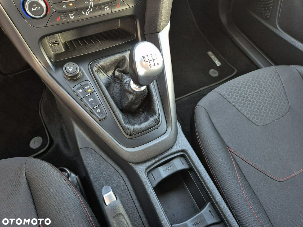 Ford Focus - 19