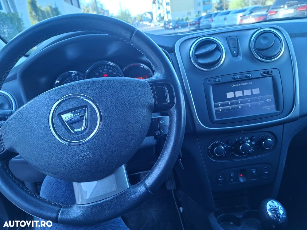 Dacia Logan TCe 90 S&S Stepway Celebration - 20