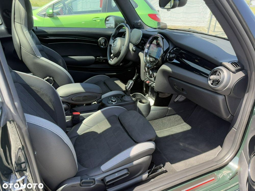 MINI John Cooper Works - 11