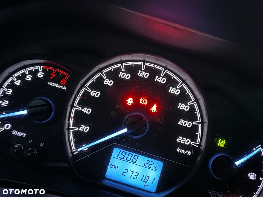 Toyota Yaris - 17