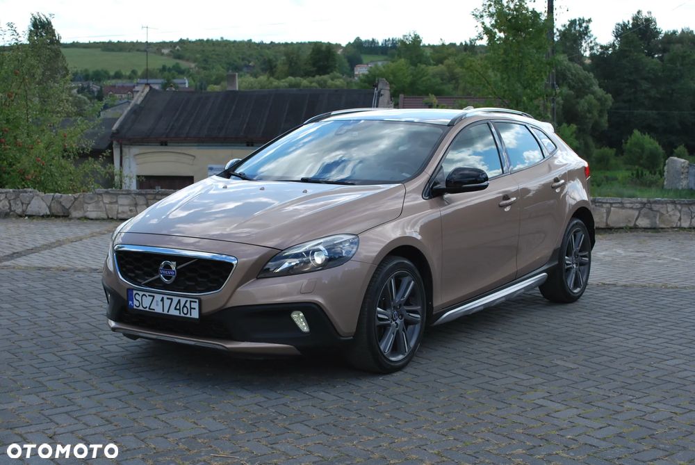Volvo V40 Cross Country D4 Summum - 1