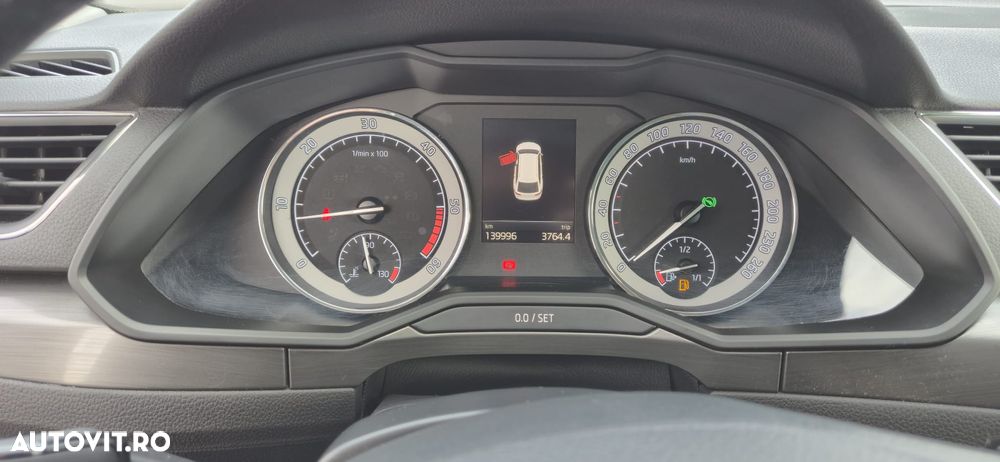 Skoda Superb 2.0 TDI DSG Premium Edition - 16