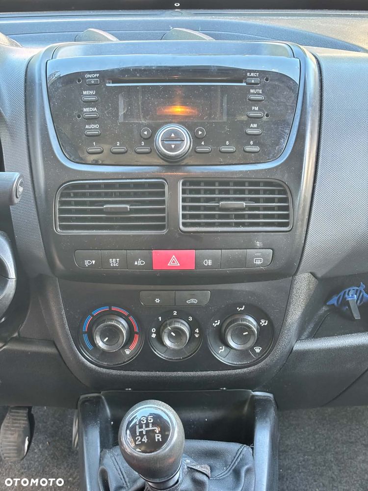 Fiat Doblo 1.4 16V Active - 10