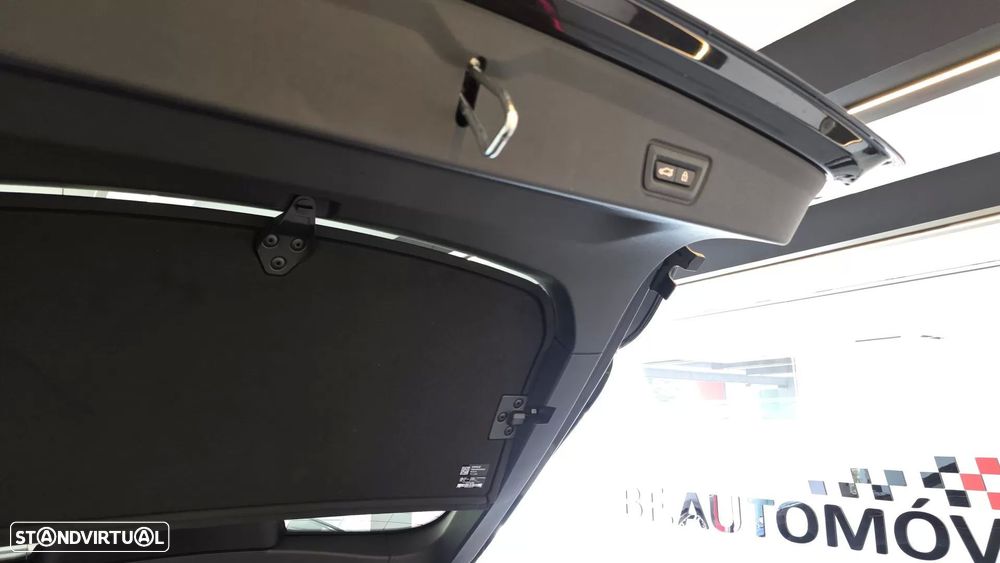 BMW i4 eDrive40 Pack Desportivo M - 24