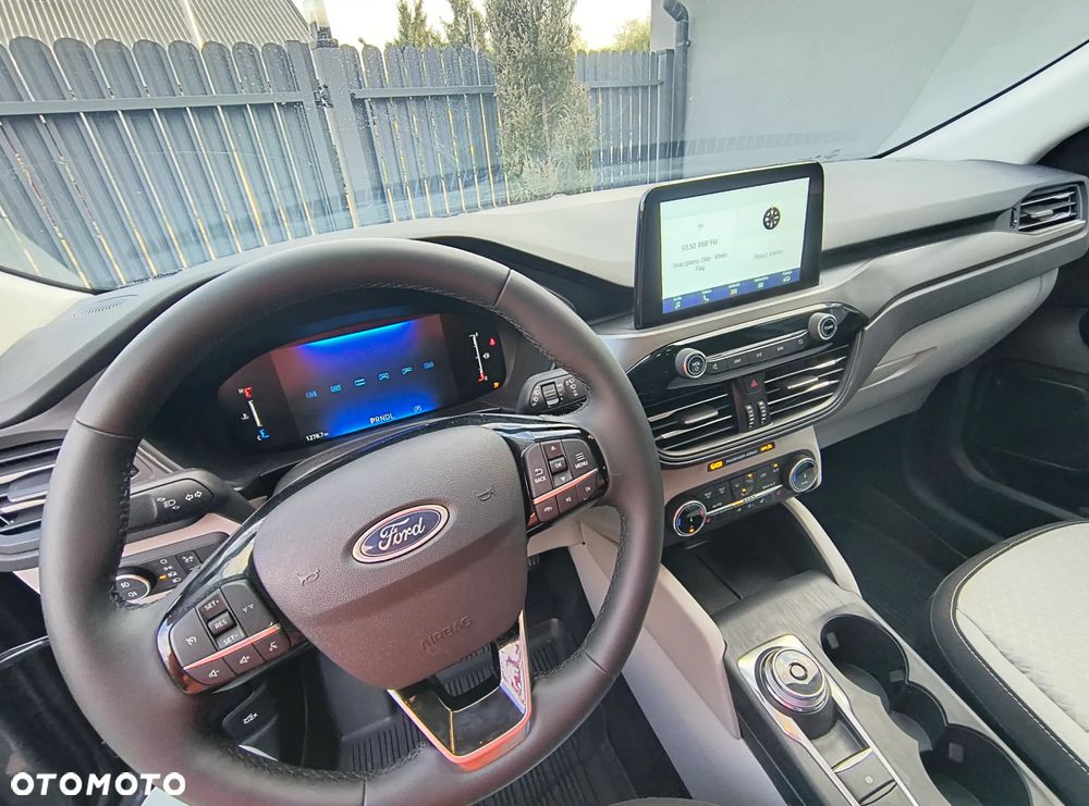Ford Kuga - 22
