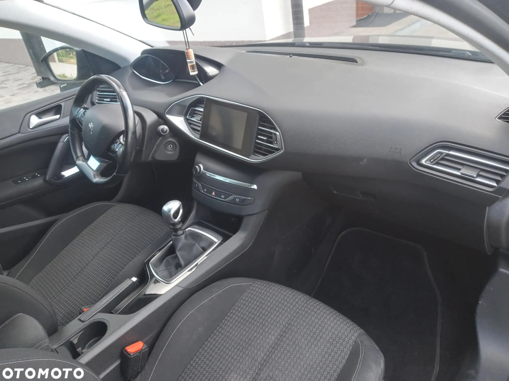 Peugeot 308 1.5 BlueHDi Business Line S&S - 11