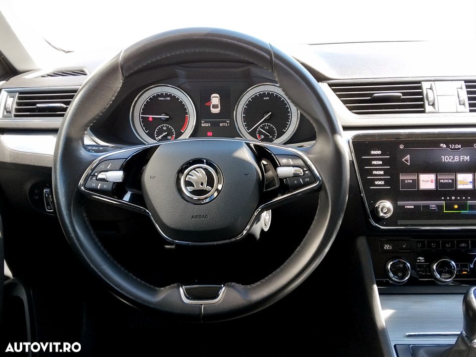 Skoda Superb 2.0 TDI Ambition - 12