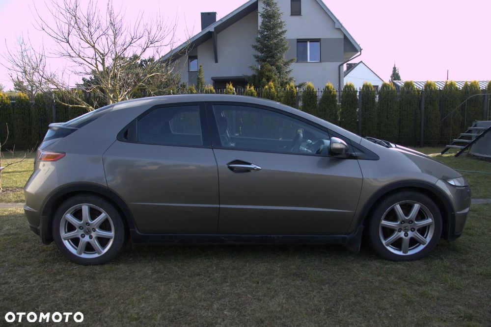 Honda Civic 1.8 Executive - 2