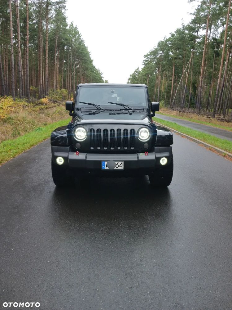 Jeep Wrangler Unlimited Hard-Top 3.6 Automatik Sahara - 4
