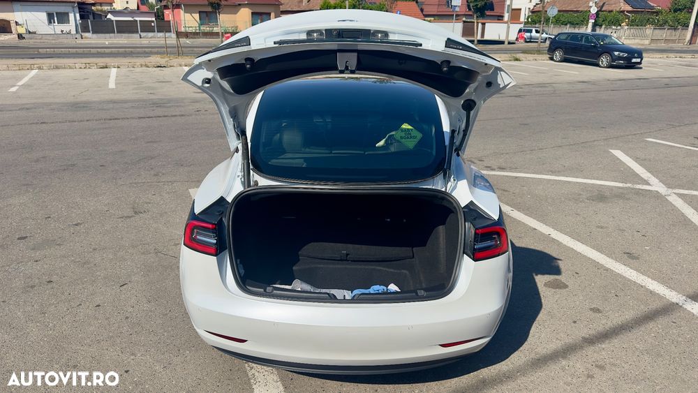 Tesla Model 3 Langstreckenbatterie Allradantrieb Dual Motor - 5