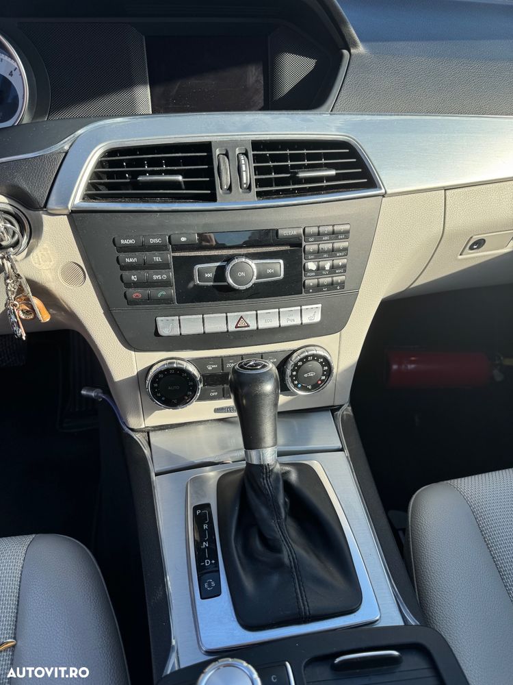 Mercedes-Benz C - 12