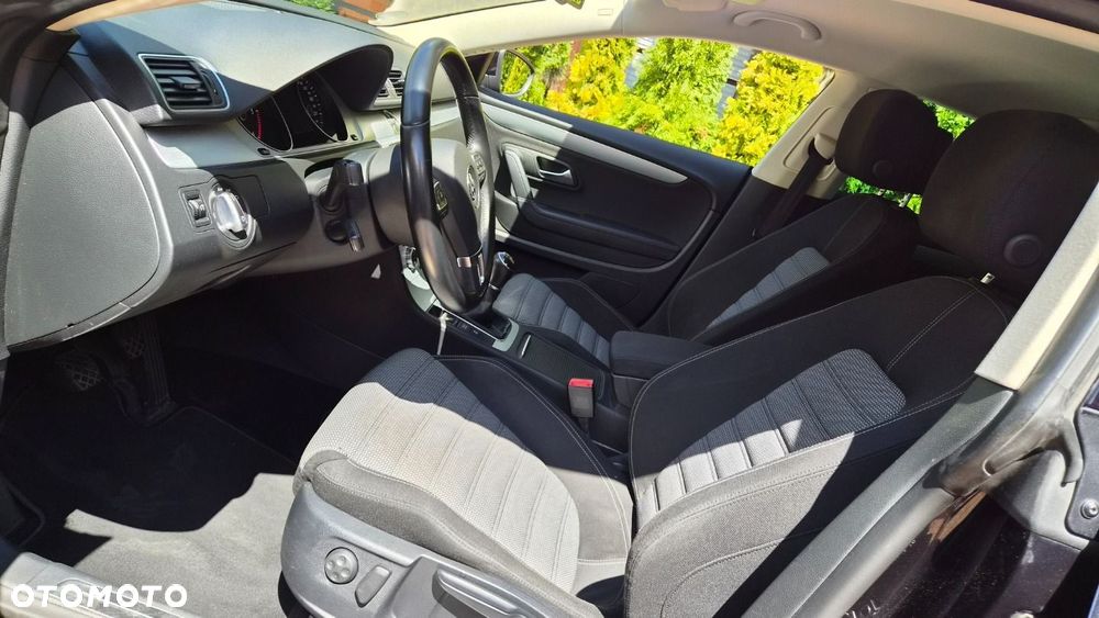 Volkswagen Passat CC - 12