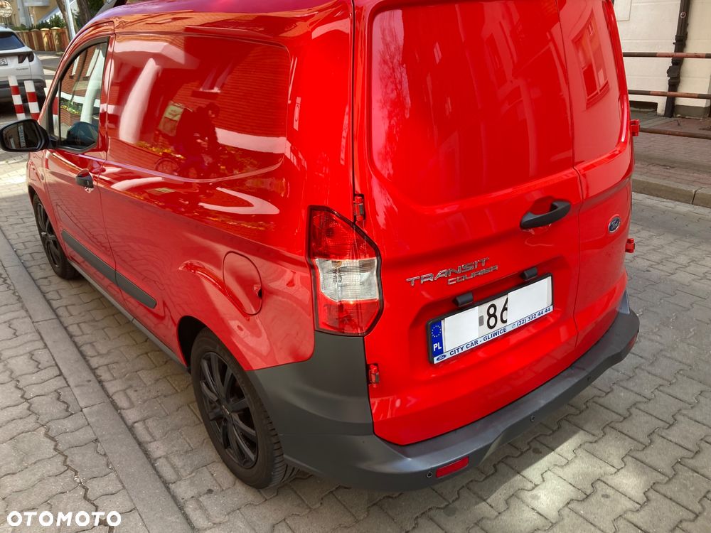 Ford Transit Courier Ambiente - 4