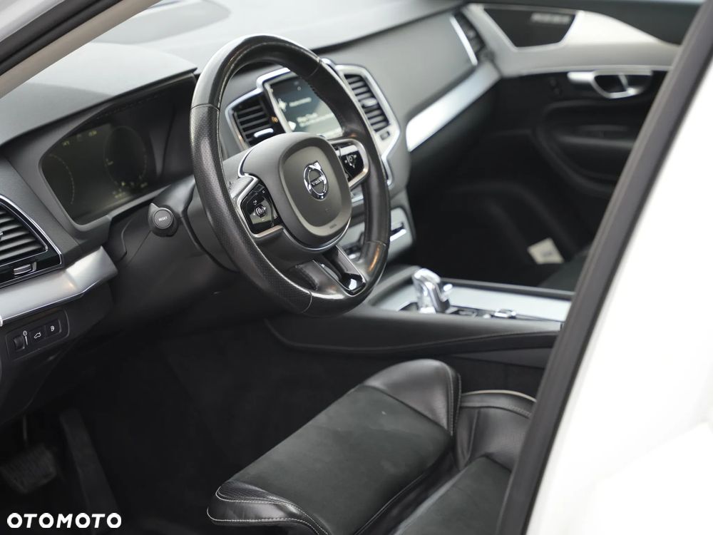 Volvo XC 90 - 10