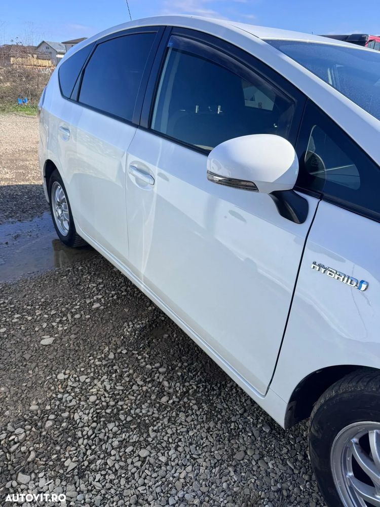 Toyota Prius+ (Hybrid) Comfort - 4